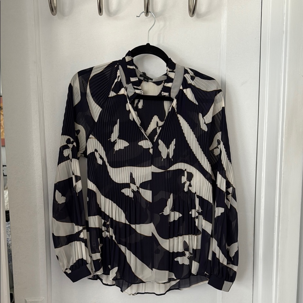 Ann Taylor Black and White Pleated Button Down Shirt